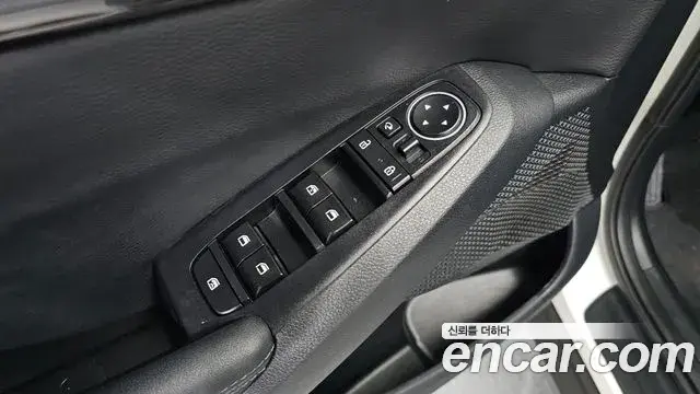 Kia Seltos 2022 — Photo 2/31