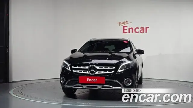 Mercedes-Benz GLA-Class 2018 — Фото 3/20