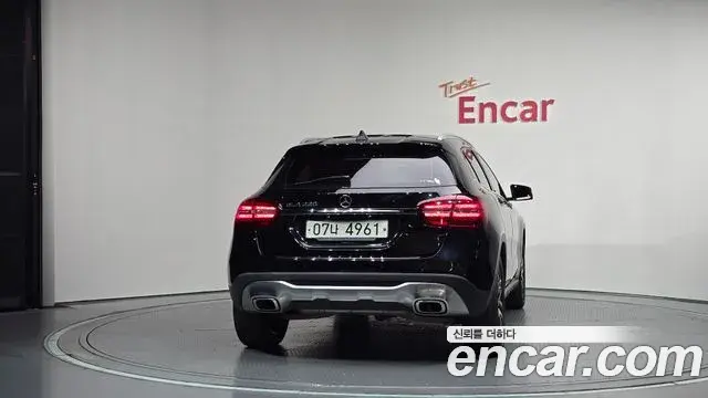 Mercedes-Benz GLA-Class 2018 — Фото 4/20