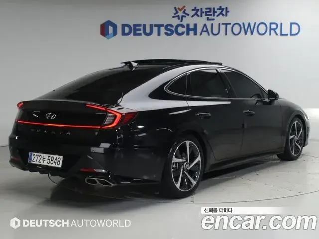 Hyundai Sonata 2021 — Фото 1/20