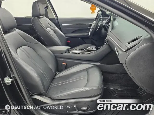 Hyundai Sonata 2021 — Фото 8/20