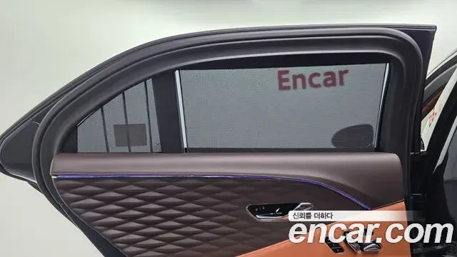 Bentley Flying Spur 2023 — Şəkil 12/36