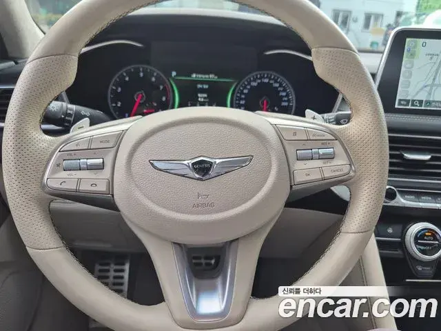 Genesis G70 2018 — Photo 6/20