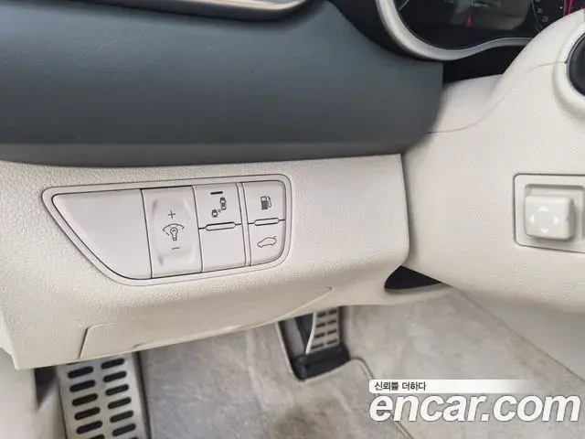 Genesis G70 2018 — Photo 14/20