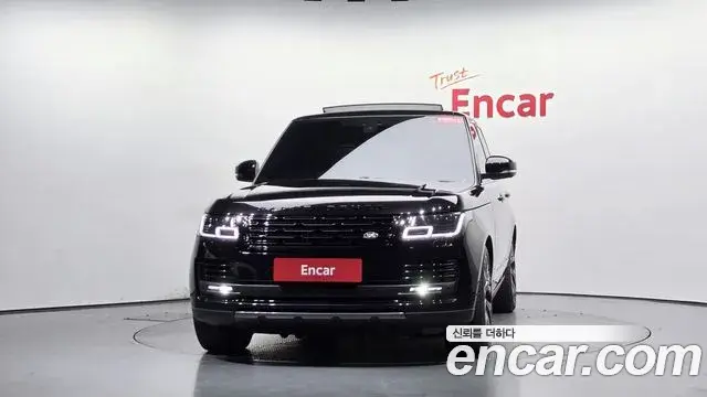 Land Rover Range Rover 2018 — Photo 8/34