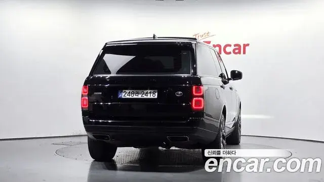 Land Rover Range Rover 2018 — Photo 10/34
