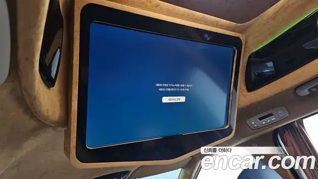 Kia Carnival 2023 — Фото 18/20