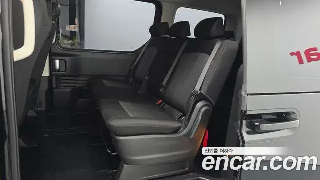 Hyundai Staria 2026 — Photo 11/20
