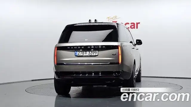Land Rover Range Rover 2023 — ფოტო 19/30