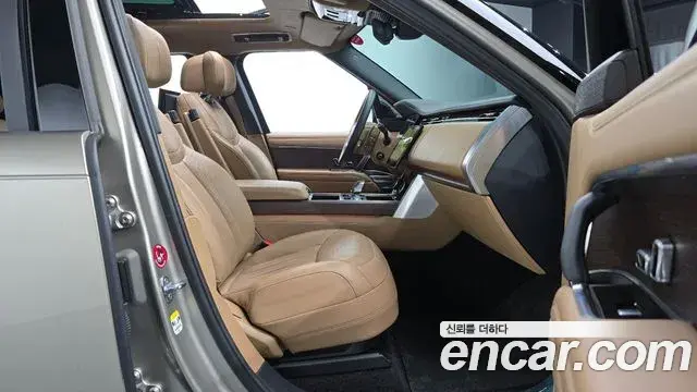 Land Rover Range Rover 2023 — ფოტო 24/30