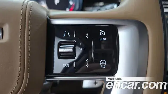 Land Rover Range Rover 2023 — ფოტო 15/30