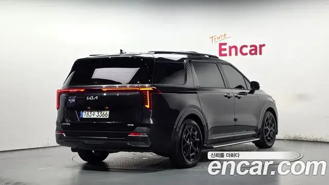 Kia Carnival 2024 — Photo 2/20