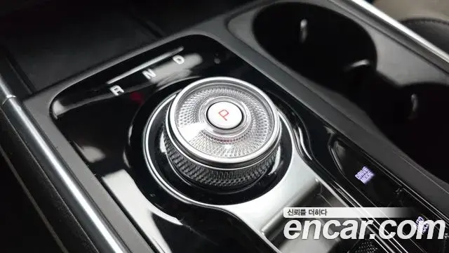 Kia Carnival 2024 — Photo 9/20