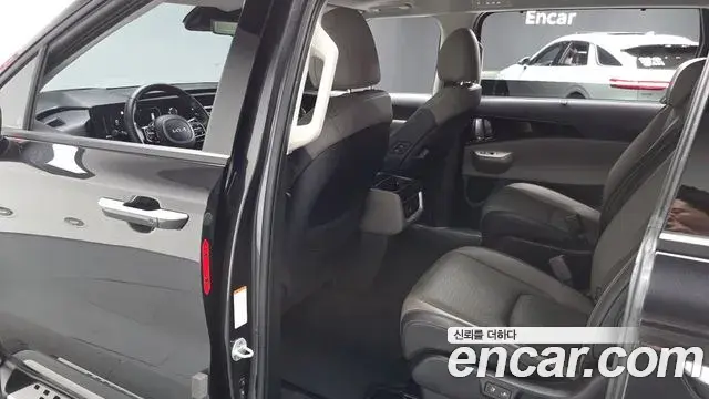 Kia Carnival 2024 — Photo 12/20