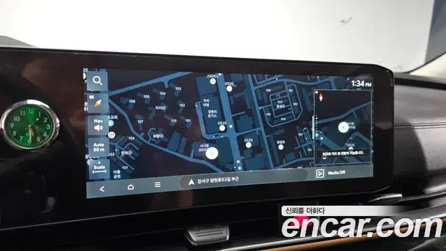 Kia Carnival 2024 — Photo 14/20