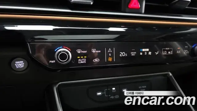 Kia Carnival 2024 — Photo 16/20