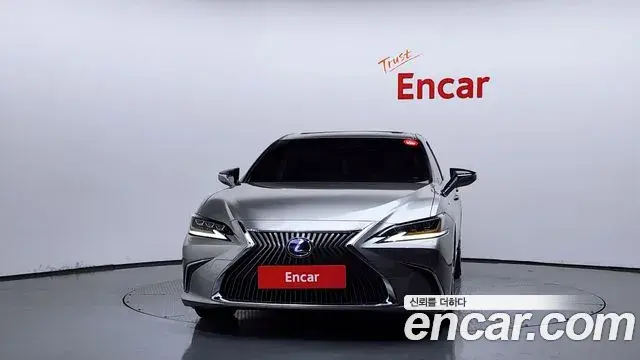 Lexus ES300h 2019 — Şəkil 3/20