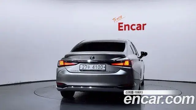 Lexus ES300h 2019 — Şəkil 4/20