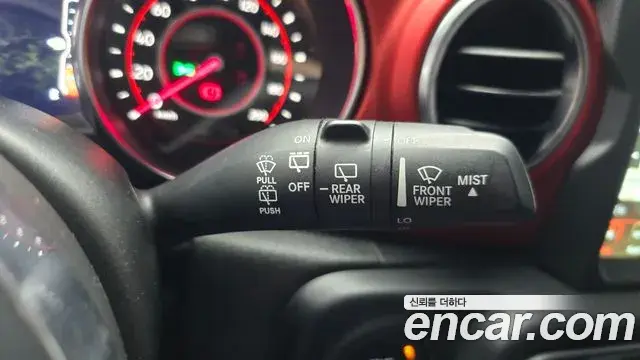 Jeep Wrangler 2019 — Фото 19/20