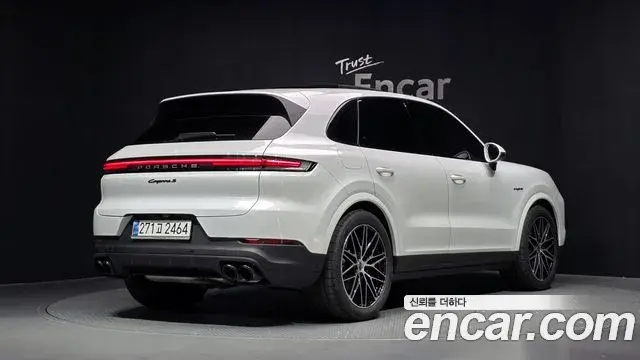 Porsche Cayenne 2025 — Фото 2/20