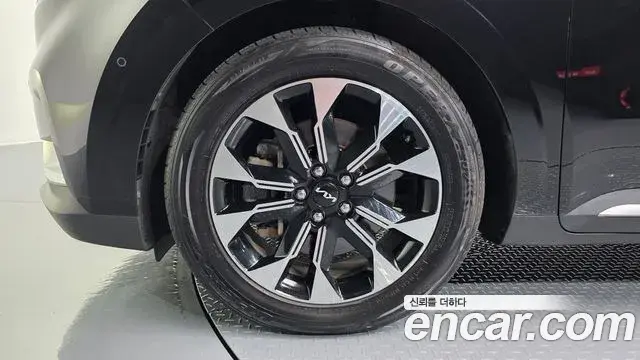 Kia Carnival 2022 — Фото 5/20