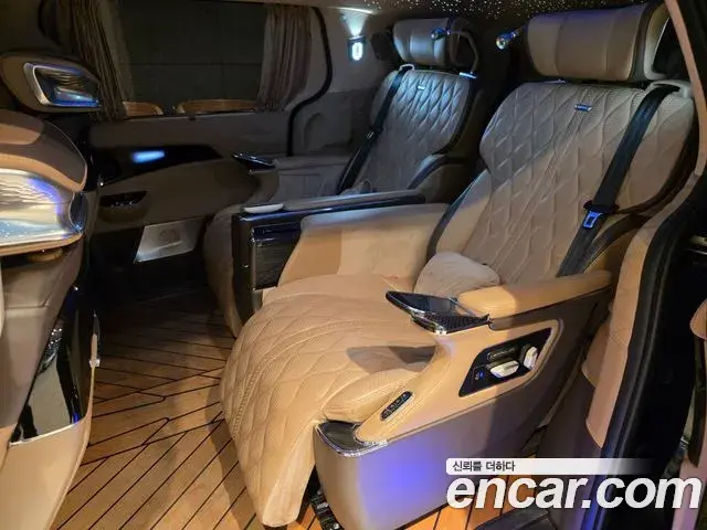 Kia Carnival 2022 — Фото 18/20