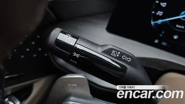 Kia K8 2022 — Şəkil 28/38