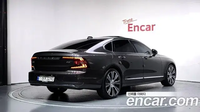Volvo S90 2023 — Фото 2/20