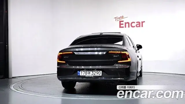 Volvo S90 2023 — Фото 4/20