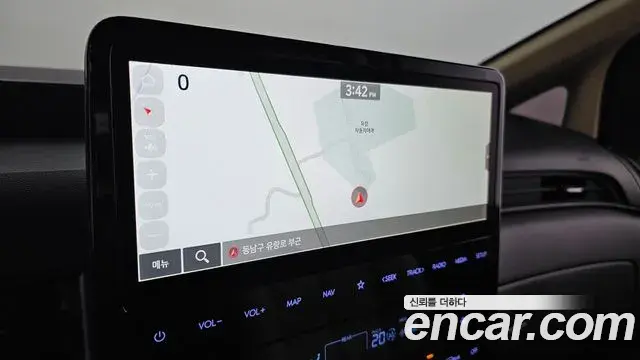 Hyundai Staria 2024 — Фото 17/20