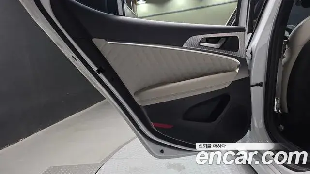 Genesis G70 2021 — Photo 15/33
