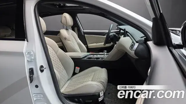 Genesis G70 2021 — Photo 10/33