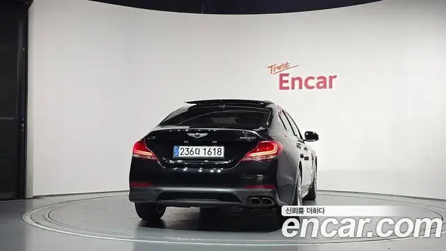 Genesis G70 2020 — Photo 23/32