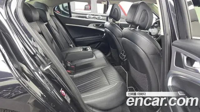 Genesis G70 2020 — Photo 9/32