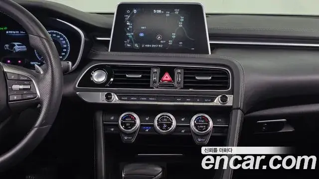 Genesis G70 2020 — Photo 26/32