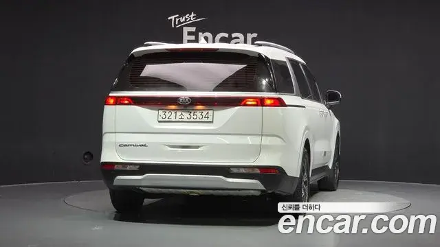 Kia Carnival 2021 — Photo 4/20