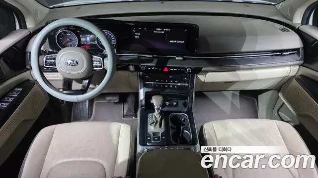 Kia Carnival 2021 — Photo 7/20
