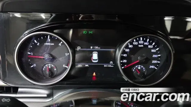 Kia Carnival 2021 — Photo 8/20