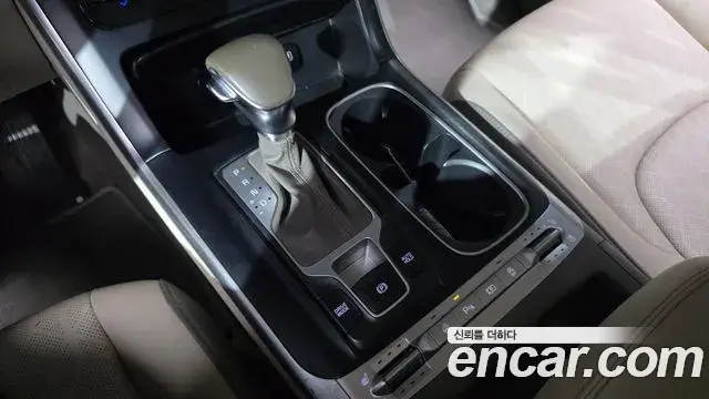 Kia Carnival 2021 — Photo 9/20
