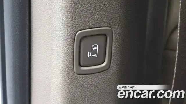 Kia Carnival 2021 — Photo 13/20