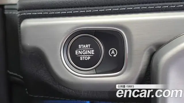 Mercedes-Benz G-Class 2026 — Photo 20/30