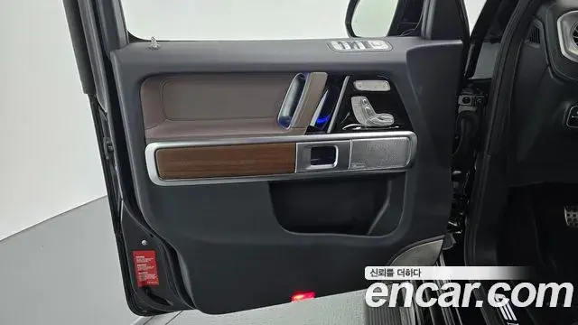 Mercedes-Benz G-Class 2026 — Photo 9/30