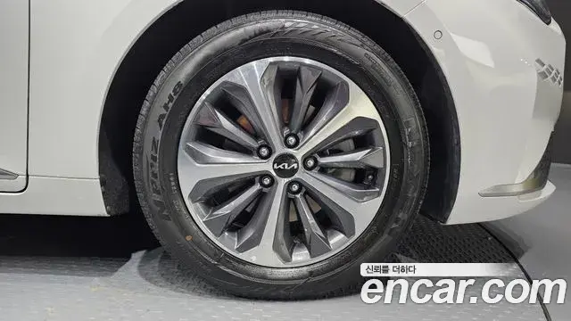 Kia K8 2023 — Photo 33/38