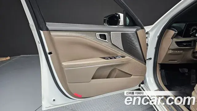 Kia K8 2023 — Photo 3/38