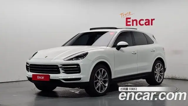 Porsche Cayenne 2020 — Photo 1/20