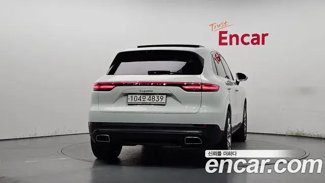 Porsche Cayenne 2020 — Photo 4/20