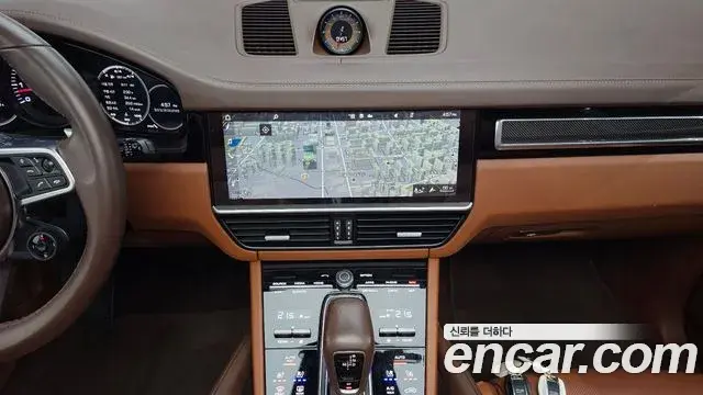 Porsche Cayenne 2020 — Photo 14/20
