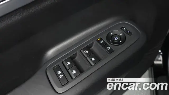 Hyundai Santa Fe 2025 — Photo 12/20