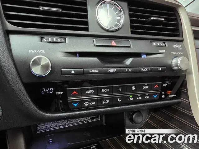 Lexus RX450h 2019 — ფოტო 19/20