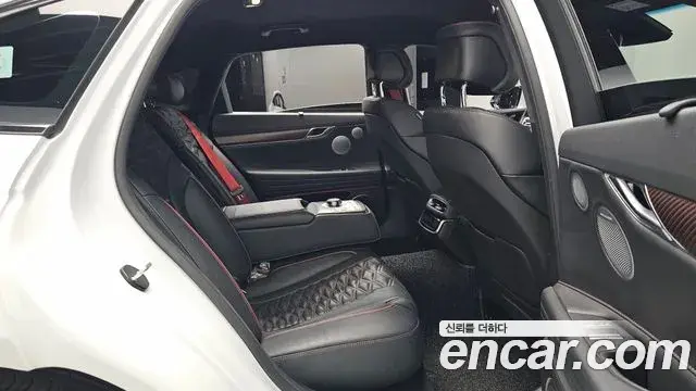 Genesis Electrified G80 2024 — Photo 12/20